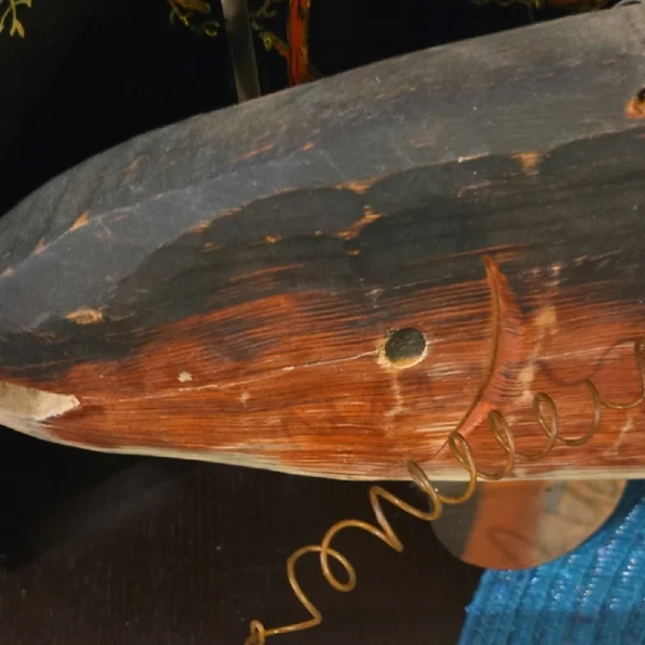 Handcrafted Wooden Fish Decor Set - Picture 4 of 5